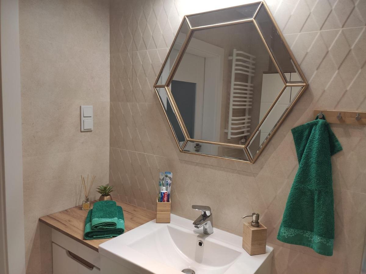 Przytulny apartament z ogródkiem Kraków Zewnętrze zdjęcie