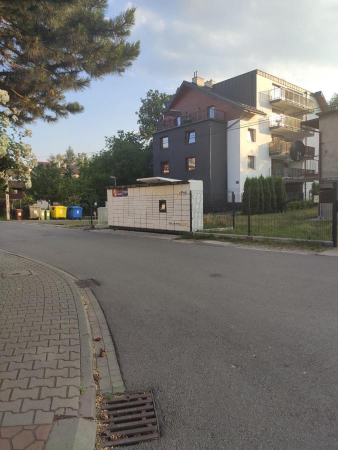 Przytulny apartament z ogródkiem Kraków Zewnętrze zdjęcie